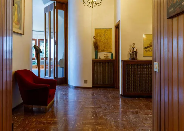 Villa Spectacular Mid-century With Astonishing Views Of
